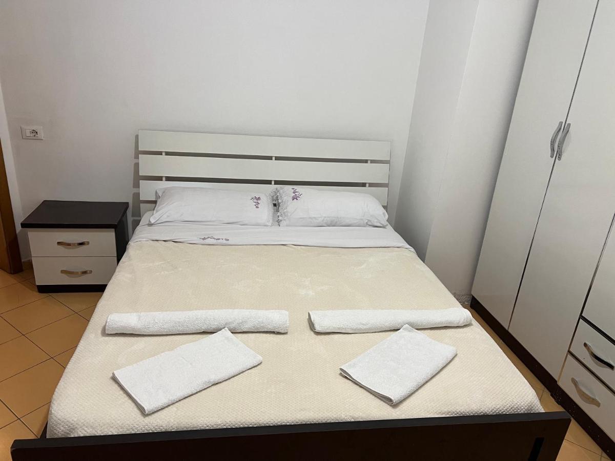 Leonard Apartment Tirana Buitenkant foto